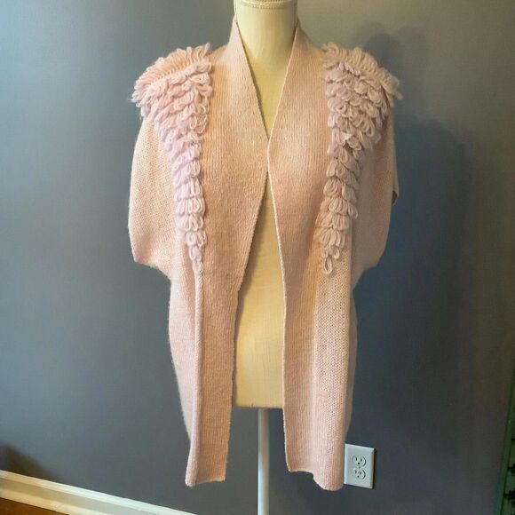Chic Pink Knit Cardigan with Decorative Textured Shoulders - Picture 1 of 6